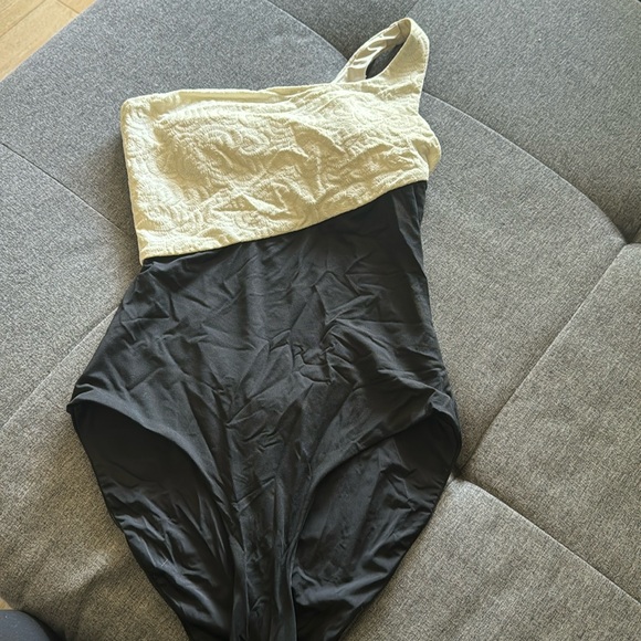 Onia one piece swimsuit - Picture 1 of 3